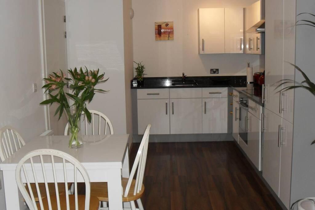 Stylish Wembley Stadium And Ovo Arena Apartment, London Eksteriør bilde
